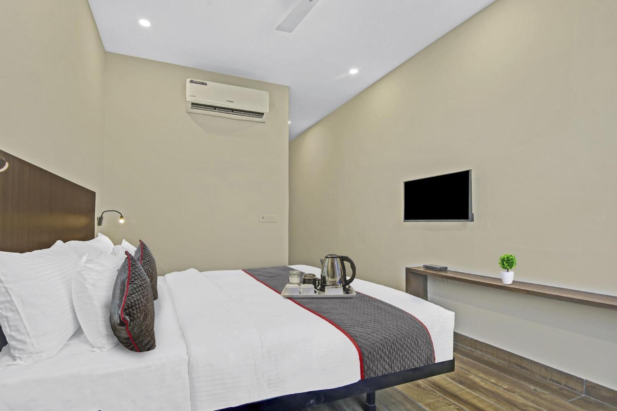 Townhouse Golden Frame Hotel Ghaziabad Exterior foto