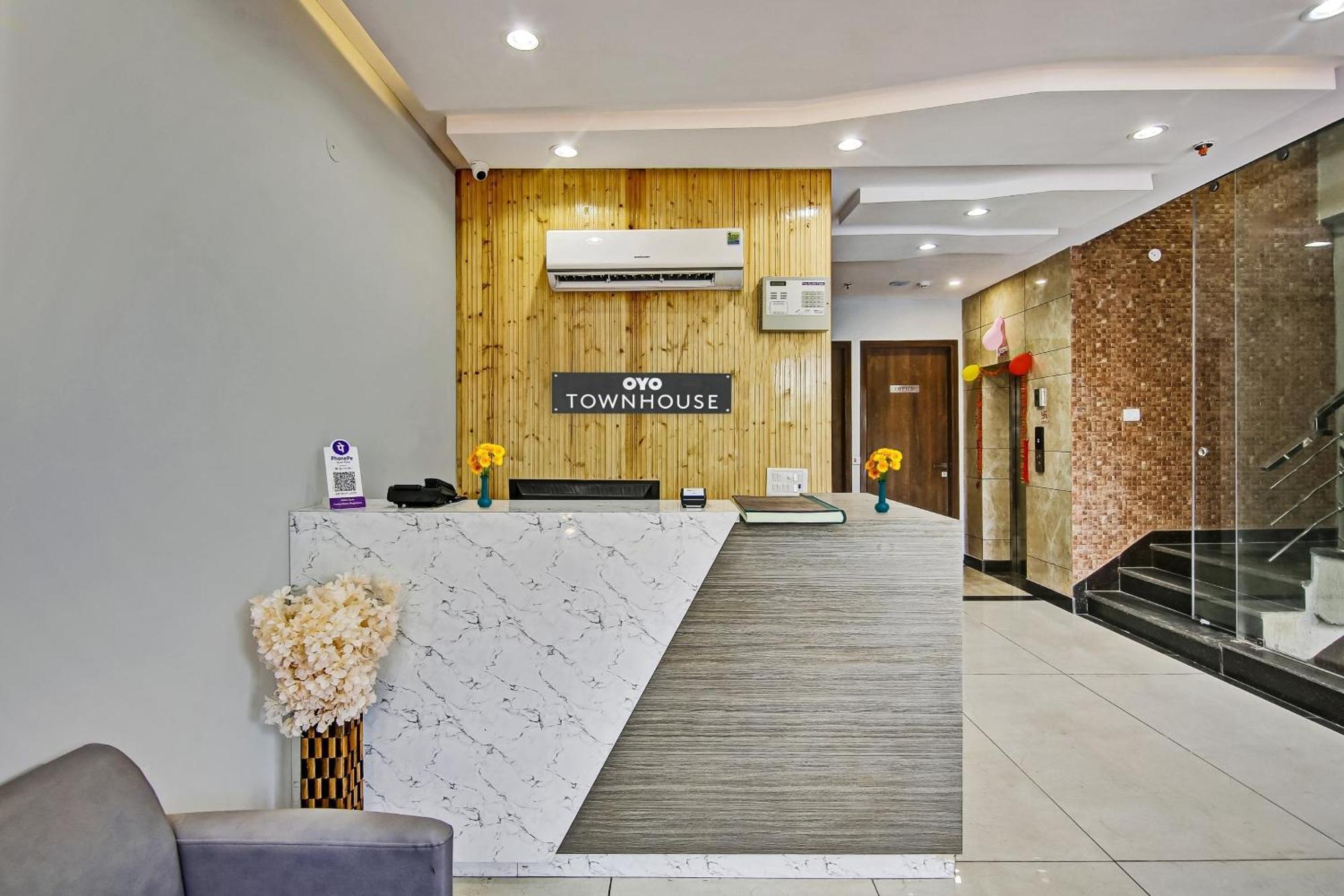 Townhouse Golden Frame Hotel Ghaziabad Exterior foto