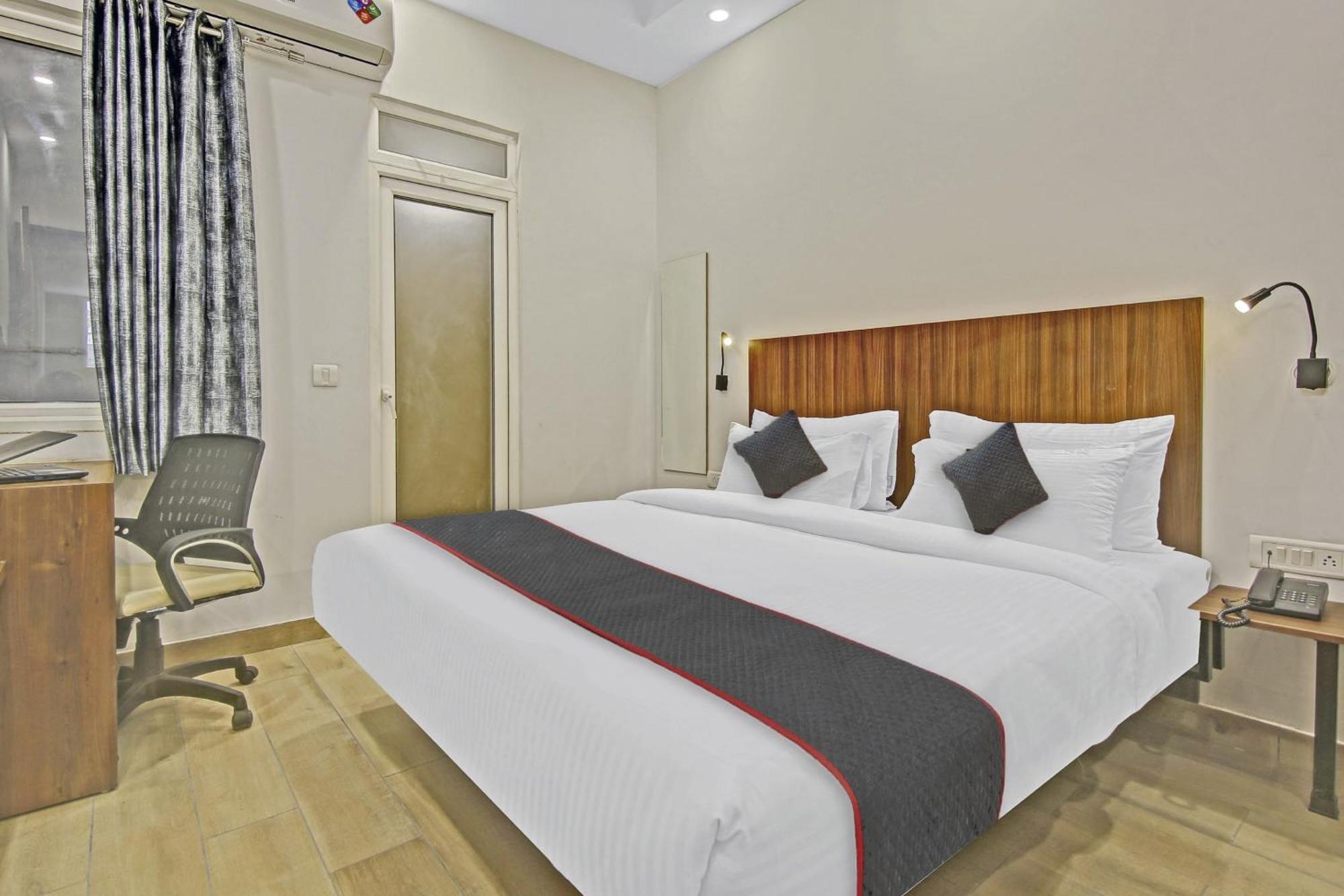 Townhouse Golden Frame Hotel Ghaziabad Exterior foto